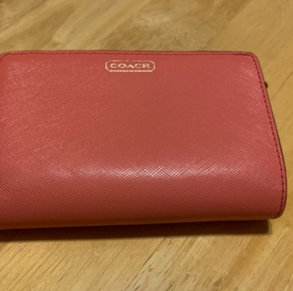 Coach Coral Wallet - Picture 1 of 6
